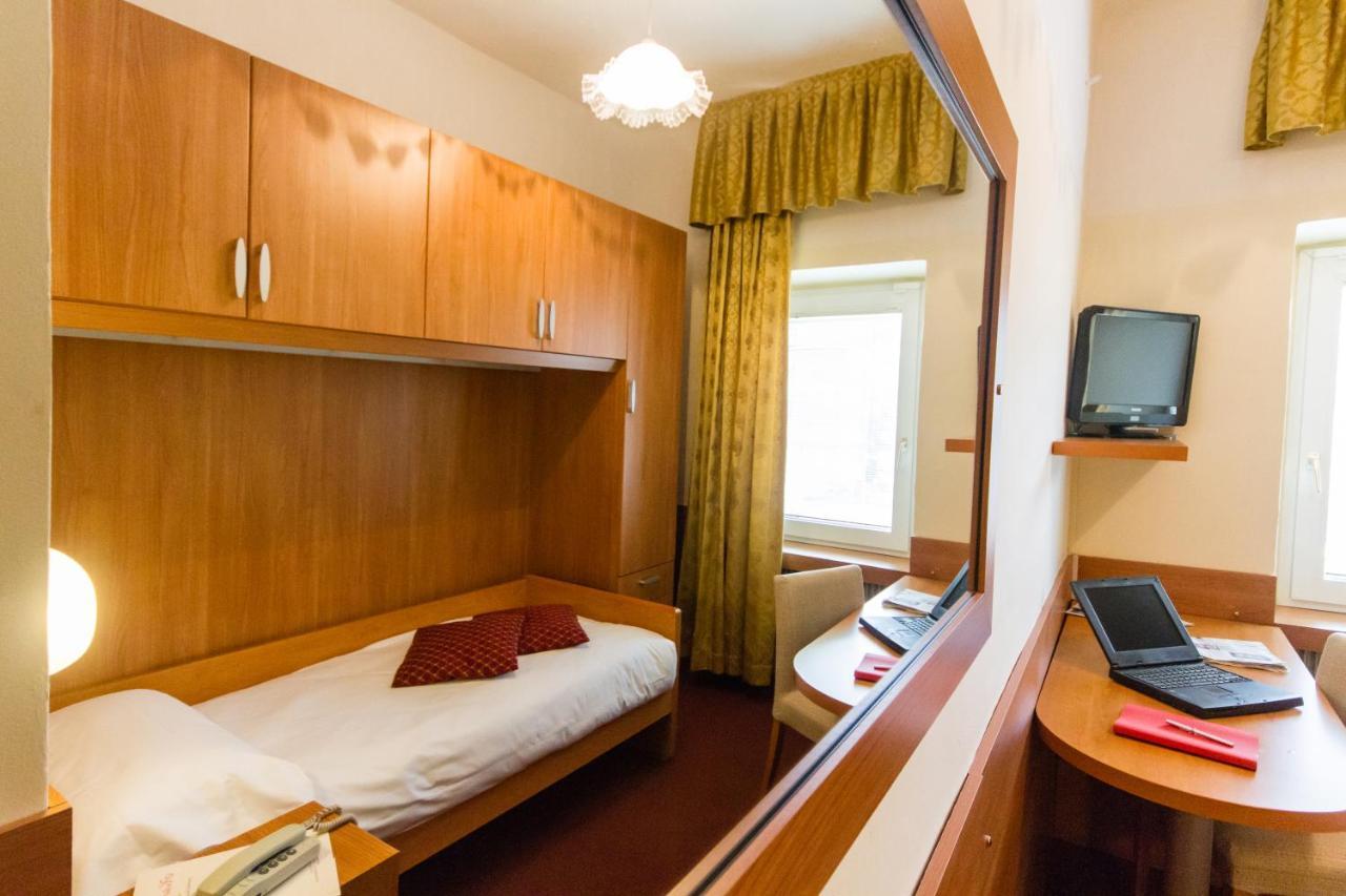 Hotel Sant'Ilario Rovereto  Luaran gambar